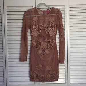 Agaci Embroidered Lace Long Sleeve Dress Mauve